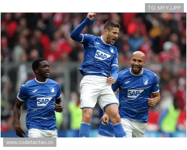 霍芬海姆边路进攻表现稳健，持续推进战术执行